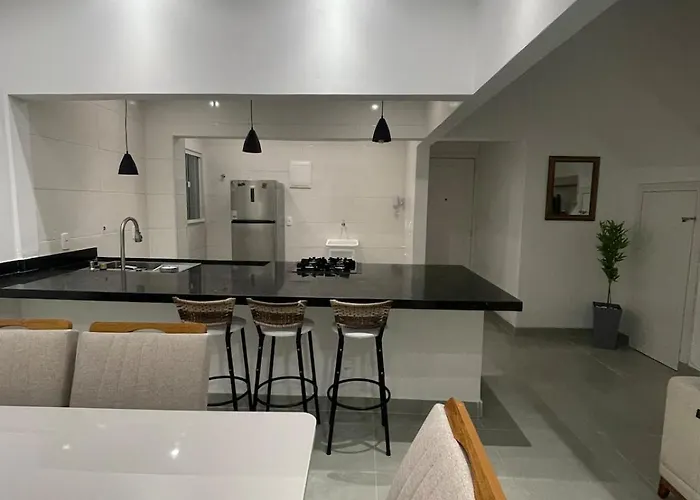 Cobertura Copacabana 3 suítes 200m da praia Rio de Janeiro